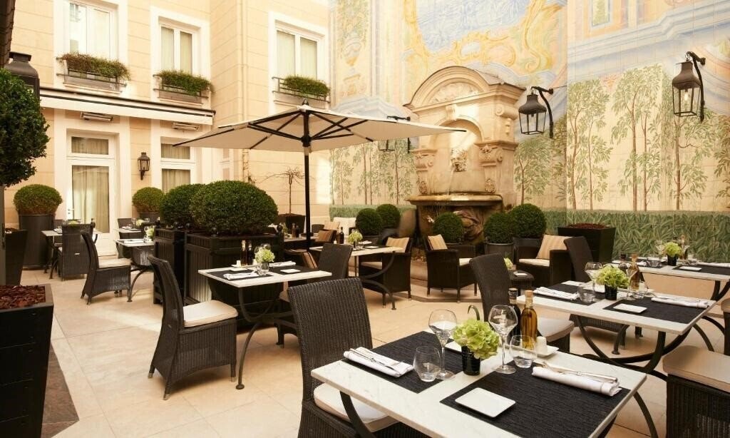 Фото Castille Paris 5*