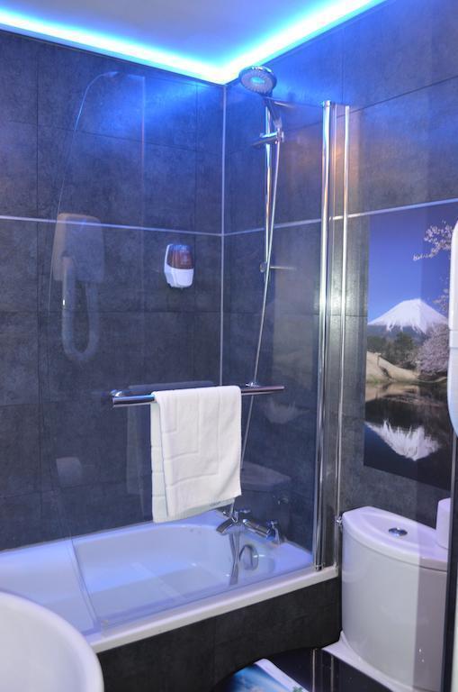 Картинка Golden Hotel Paris 3*