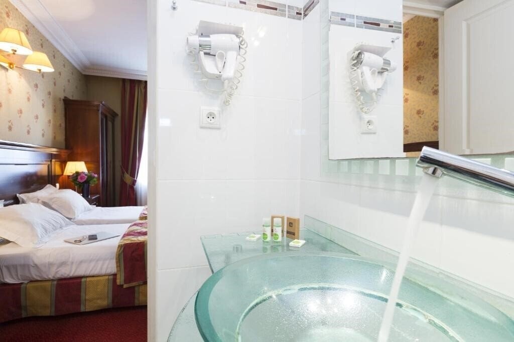 Фото Hotel Niel 3*