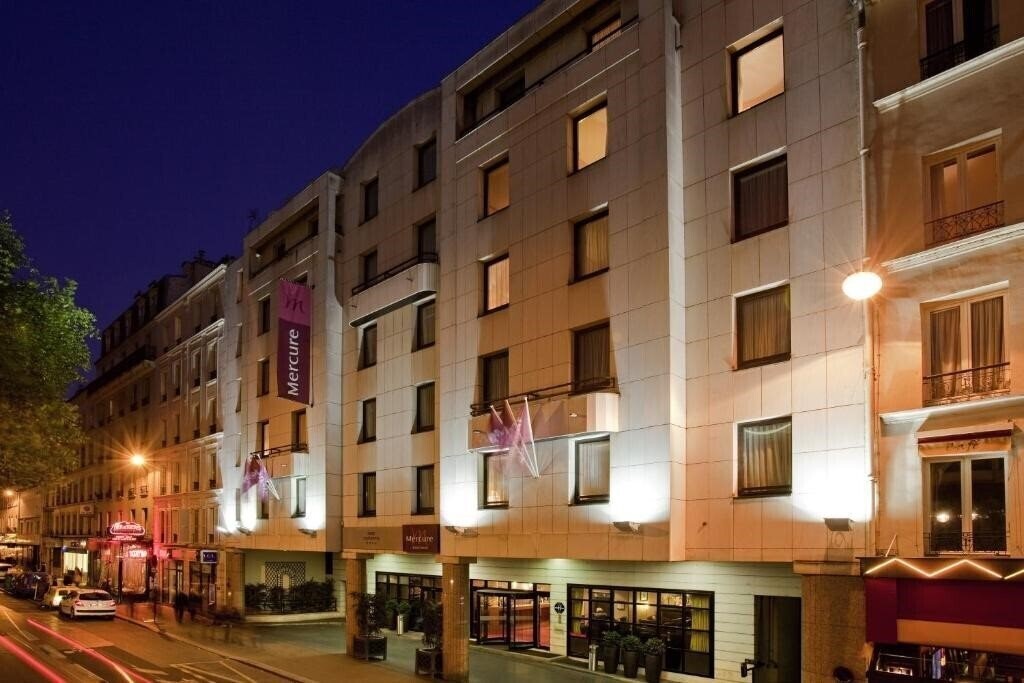 Готель Mercure Paris Tour Eiffel Grenelle 4*