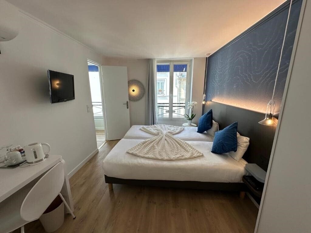 Отель Opera Deauville 3*