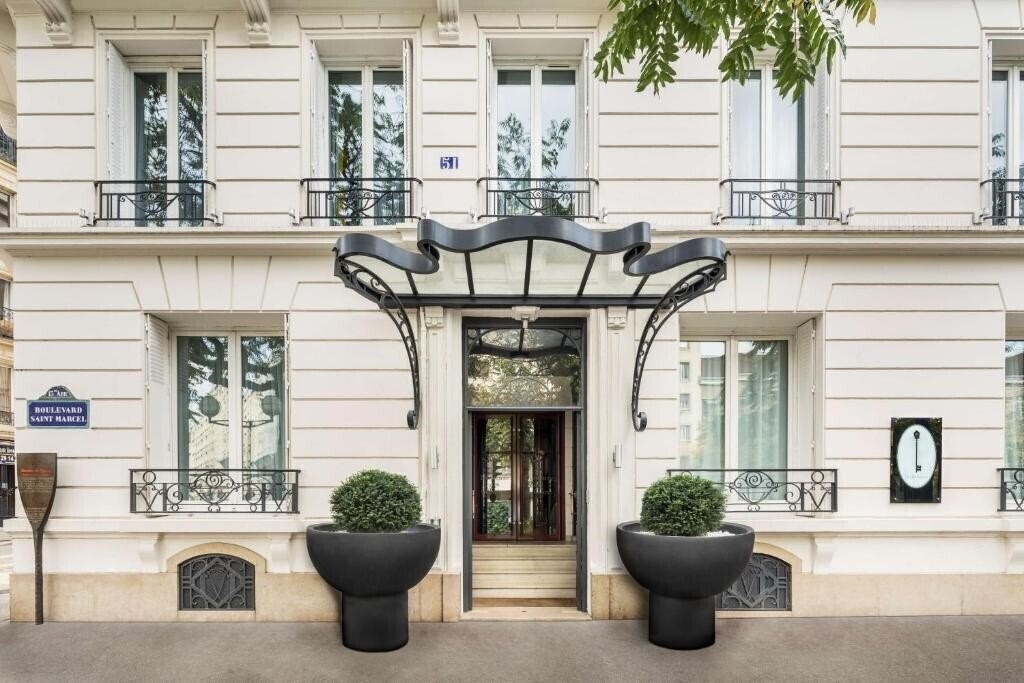Готель Best Western Plus La Demeure 4*
