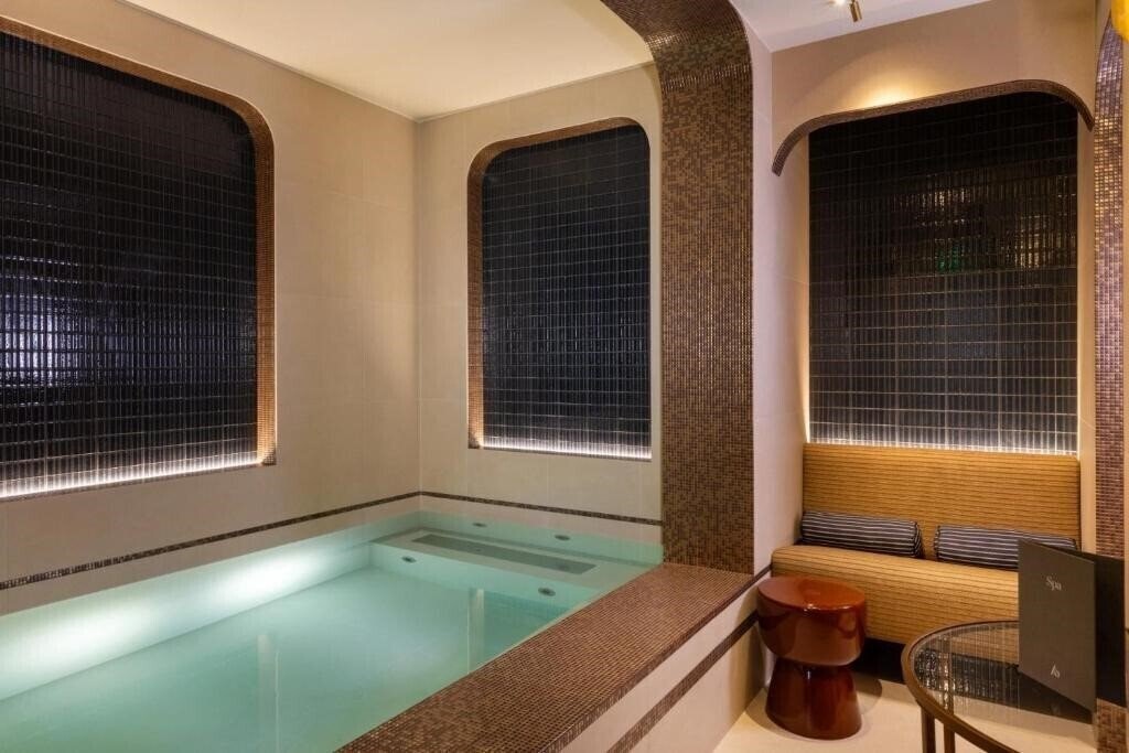 Отель Best Western Louvre Piemont 3*