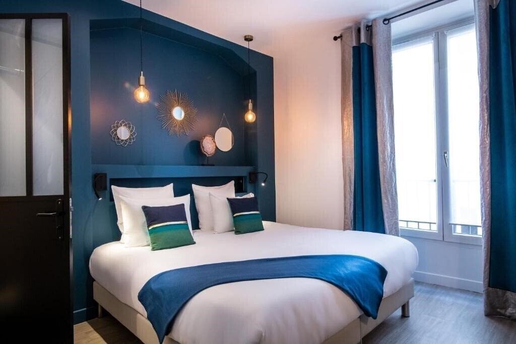 Отель Hotel Royal Opera 3*