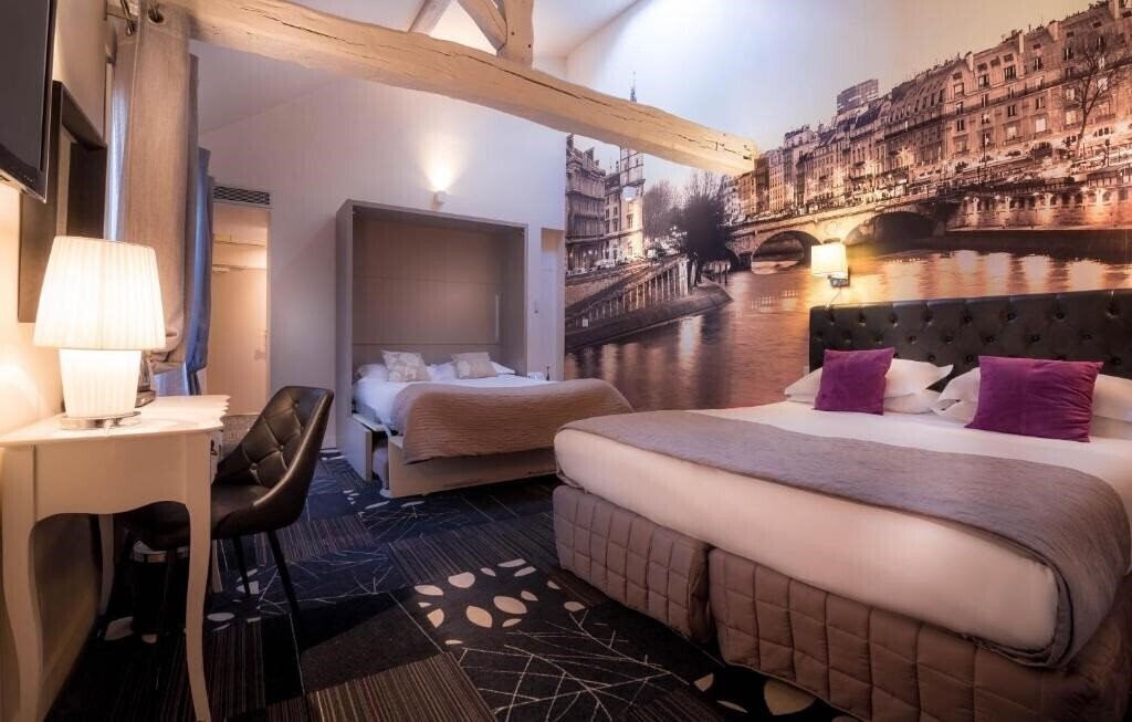 Готель Ascot Opera 3*
