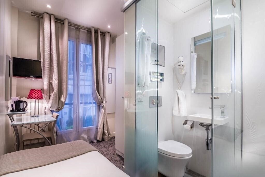 Фото Ascot Opera 3*