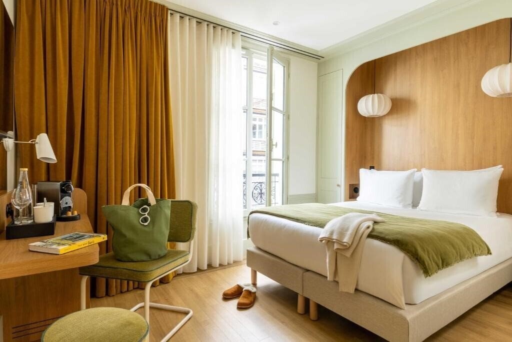 Готель Courcelles Etoile 3*