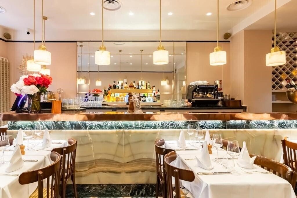 Фотография Chateaubriand 4*