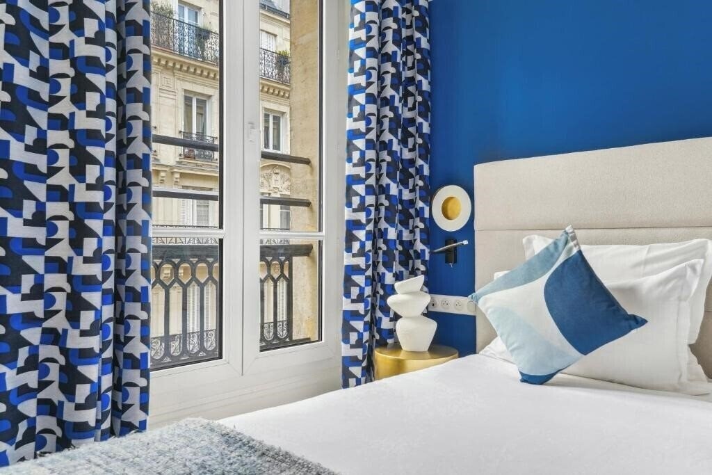 Готель Elysees Opera 3*