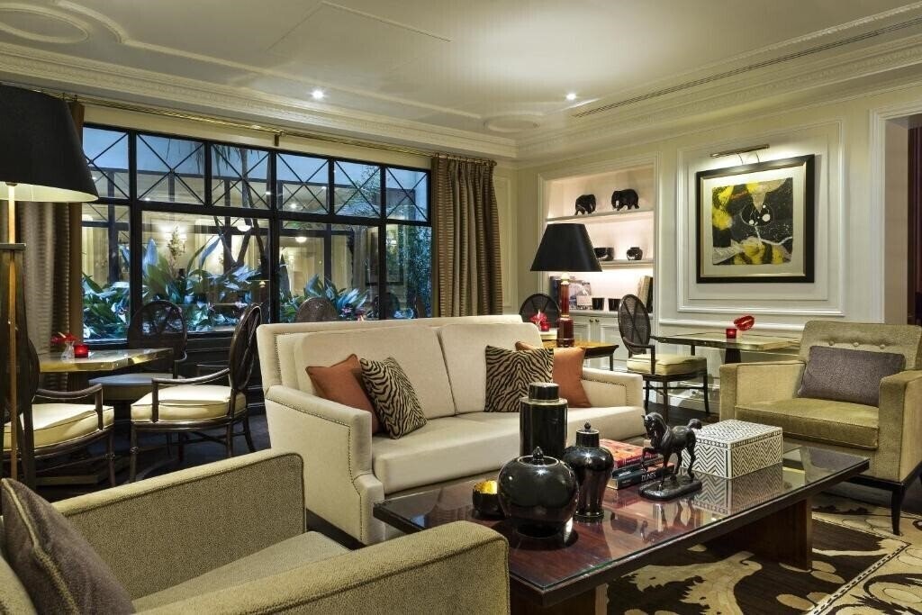 Готель Francois 1er Paris 4*