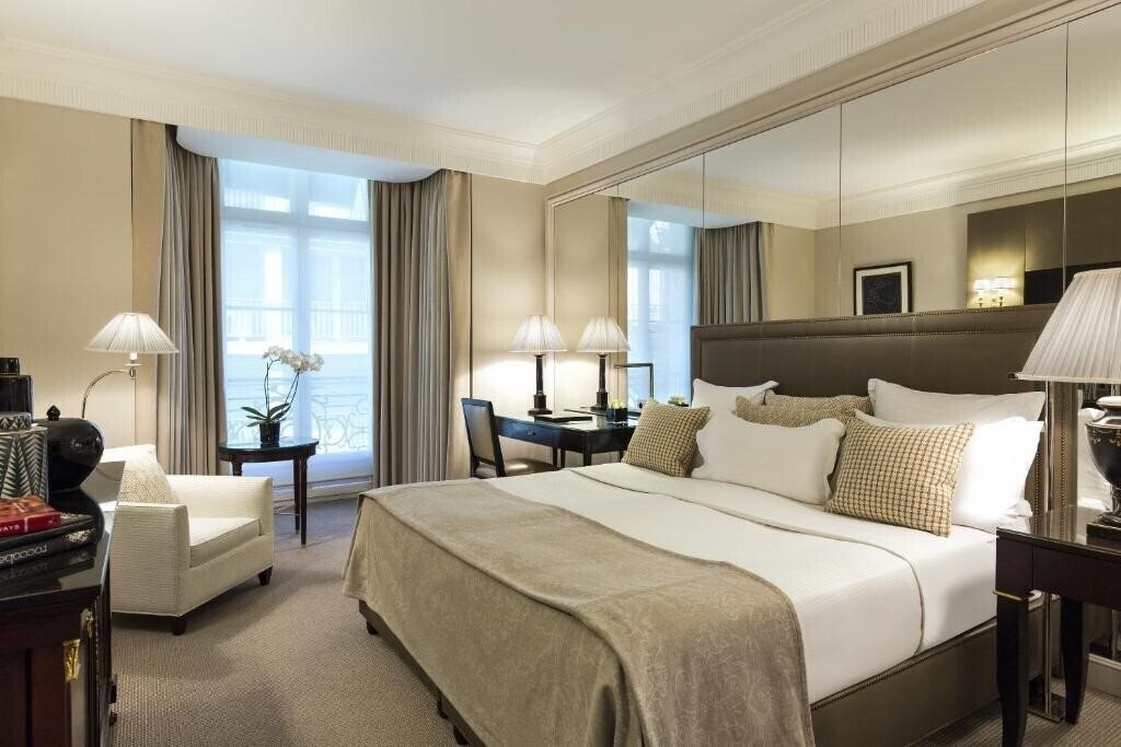 Фото Francois 1er Paris 4*