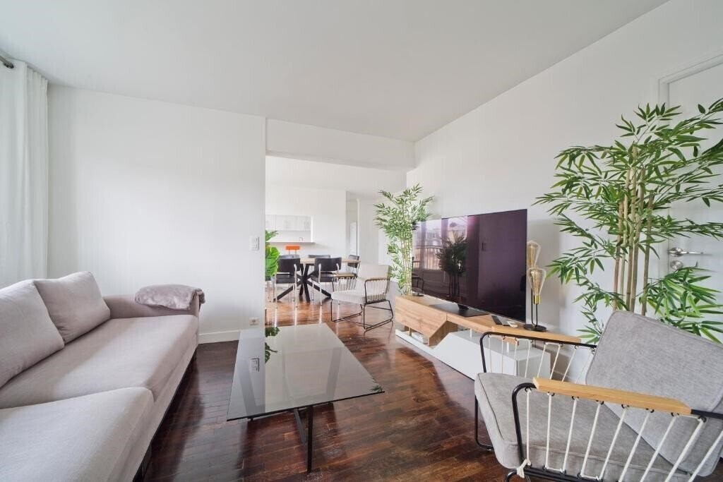 Картинка France Eiffel 3*