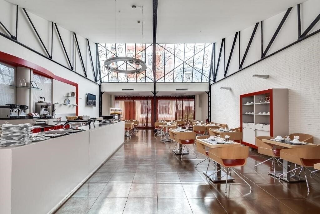 Готель Pavillon Nation 3*