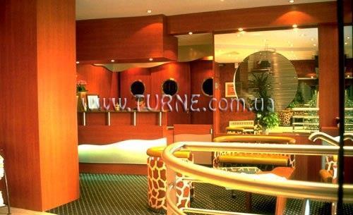 Отель Pavillon Porte De Versailles 3*