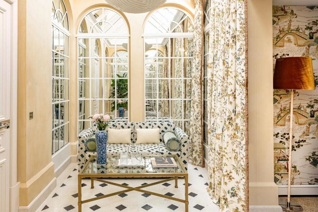Фотография Saint-James Paris 5*