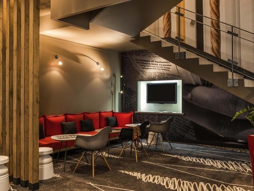 Отель Ibis Paris Montmartre 3*
