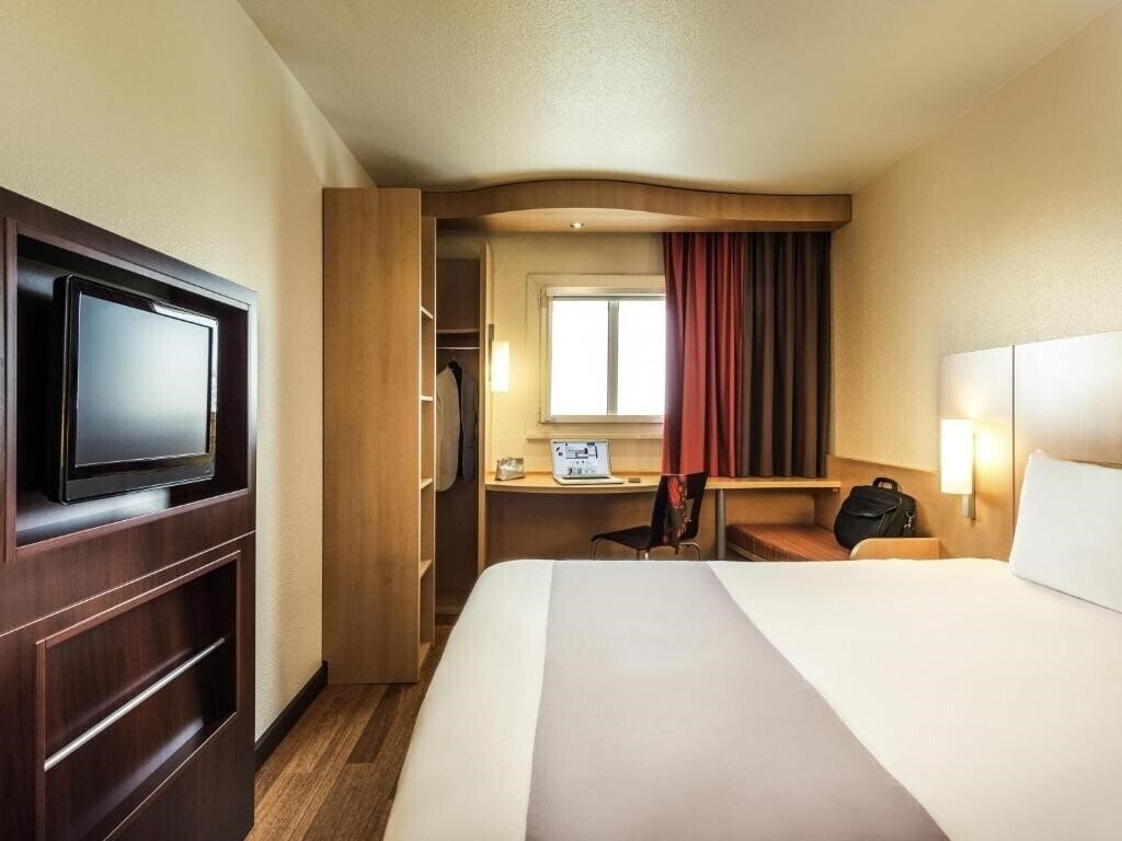 Фото Ibis Paris Montmartre 3*
