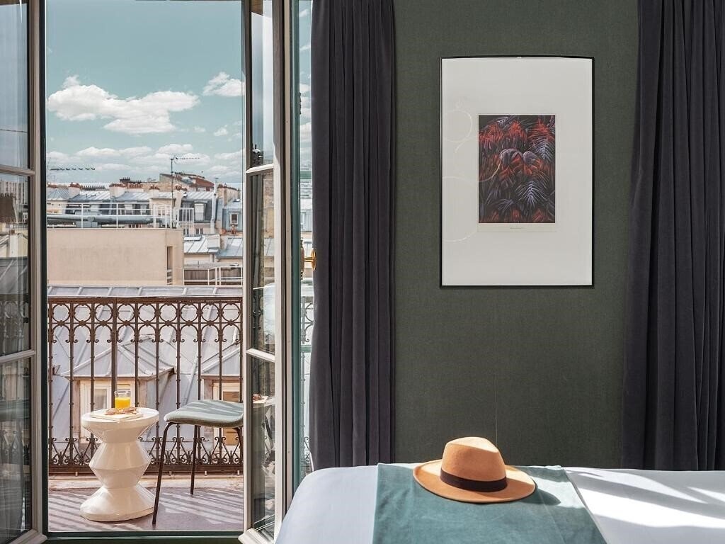 Отель Bob Hotel By Elegancia 4*