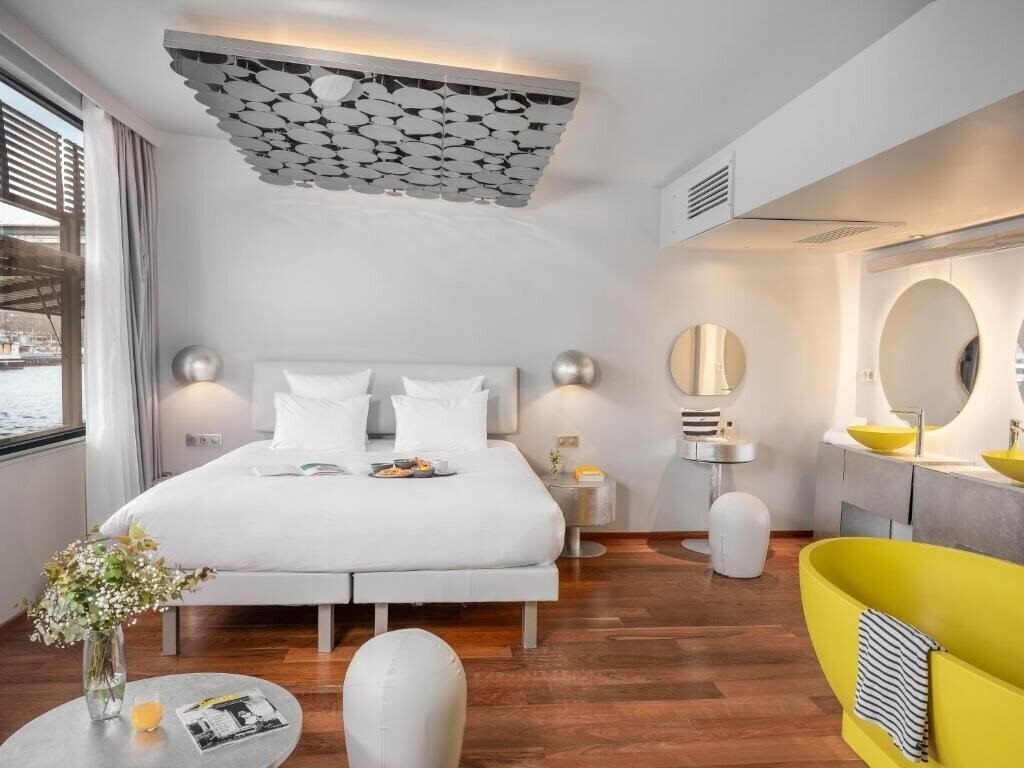 Фото Off Paris Seine 4*