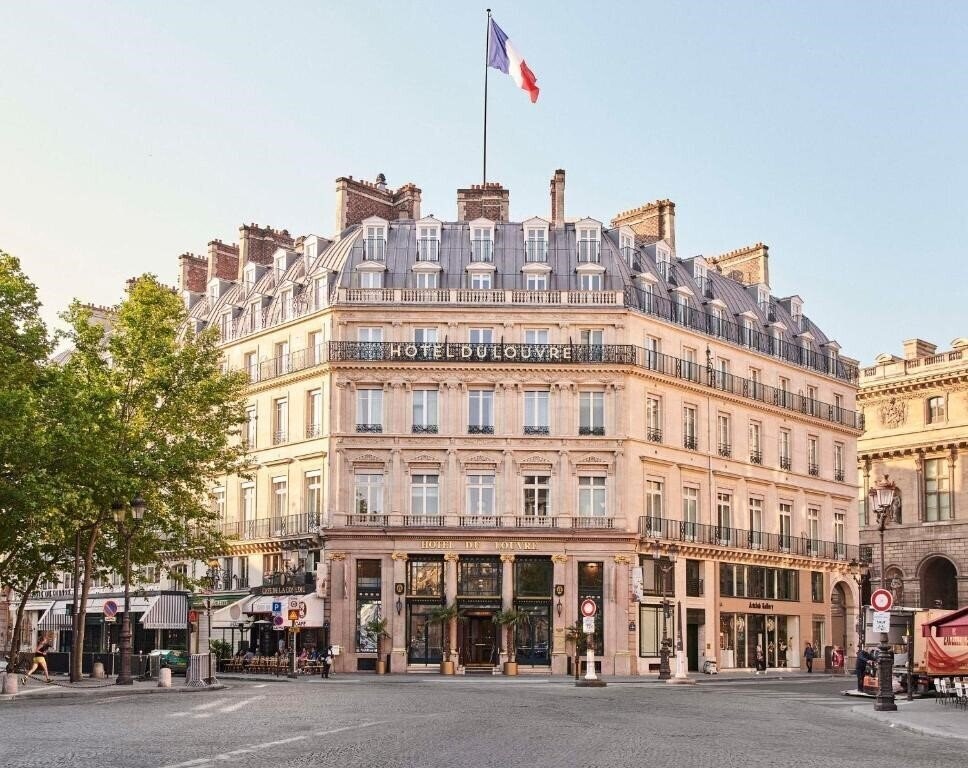 Готель Hotel du Louvre 5*