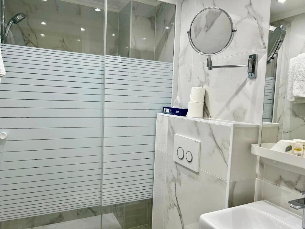 Фото Derby Eiffel 3*