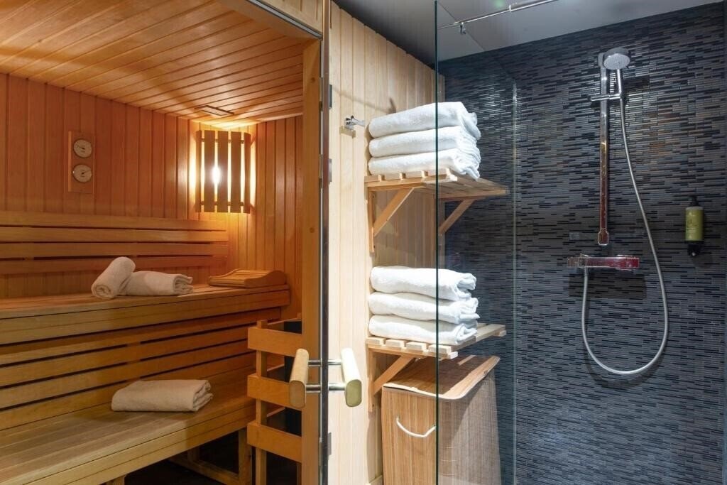 Фотографія Hotel Helussi 3*