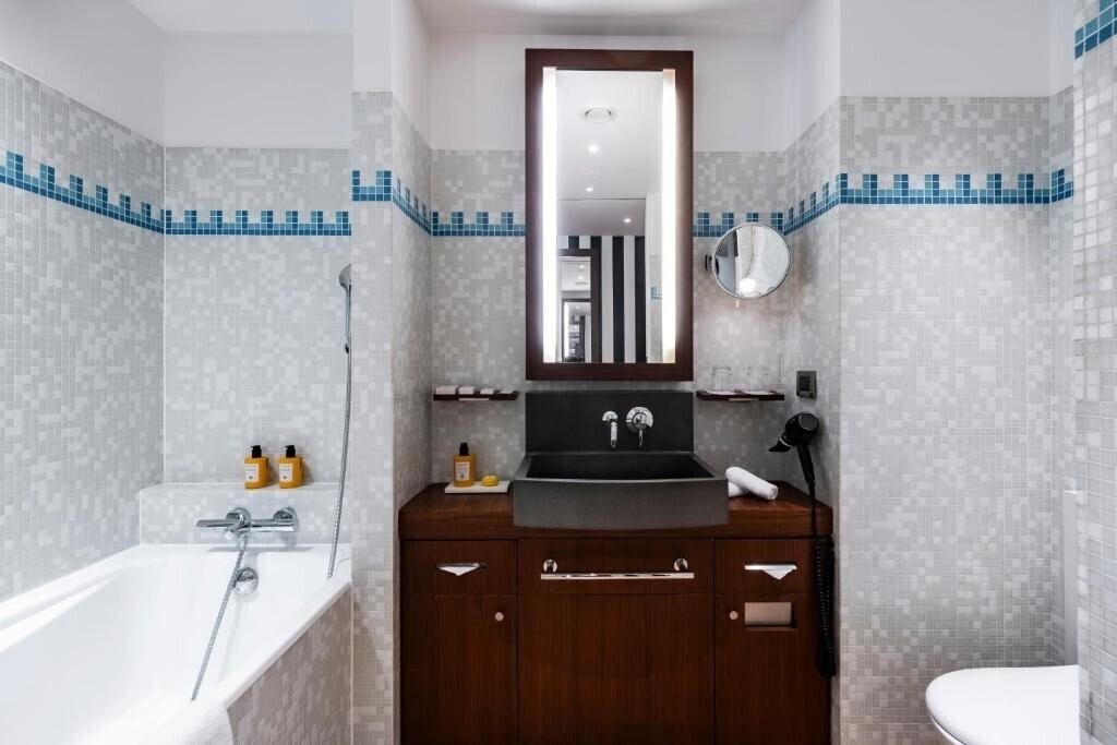 Зображення Grand Hotel Champs-Elysees 5*