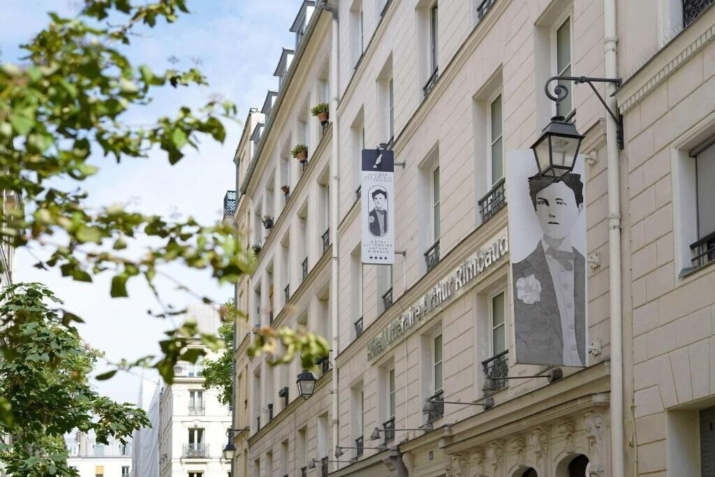 Отель Best Western Hotel Litteraire Arthur Rimbaud 4*