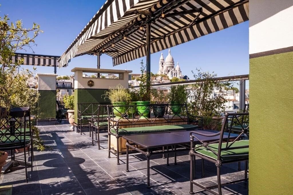 Фото Hotel Rochechouart 4*