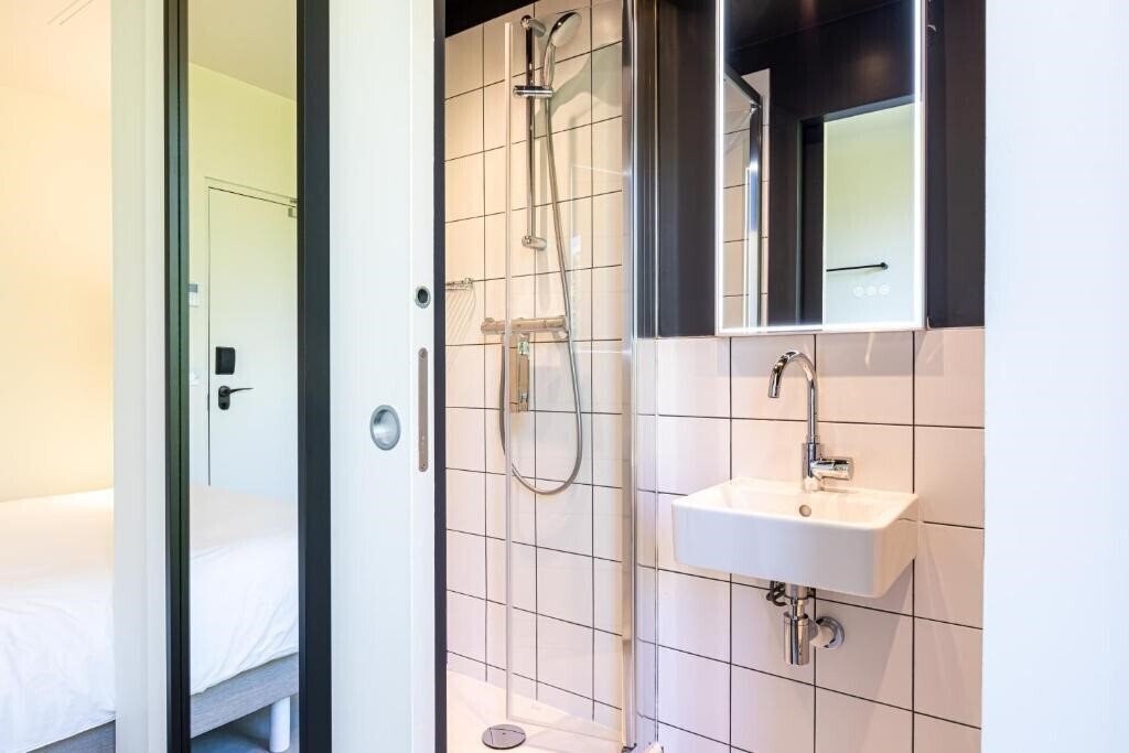 Изображение Hotel Graphik Montparnasse 3*