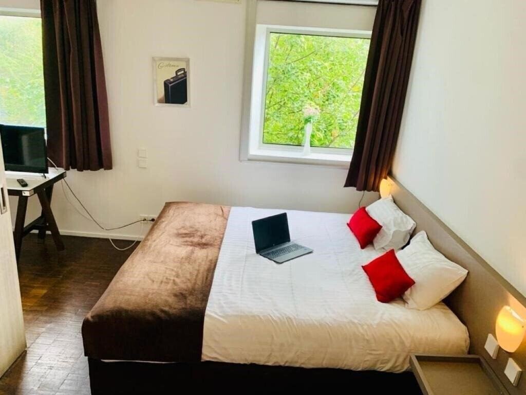 Картинка Standing Hotel Suites by Actisource 4*