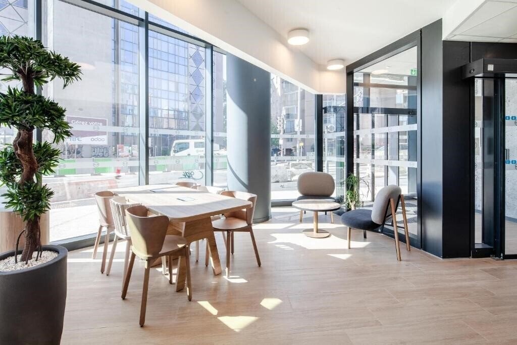 Картинка B&B Paris Porte De Bagnolet 3*