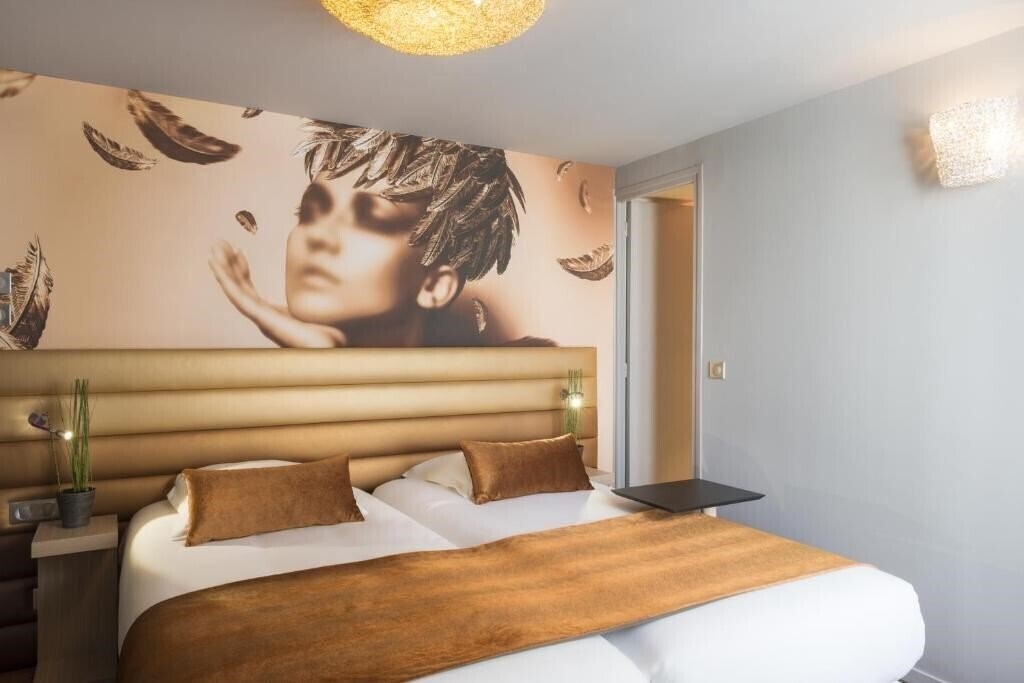 Отель Le Bon Hotel 4*