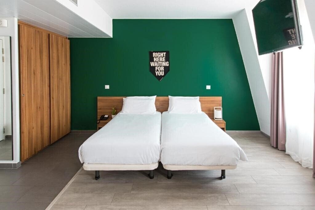 Готель The Social Hub Paris La Defense 4*