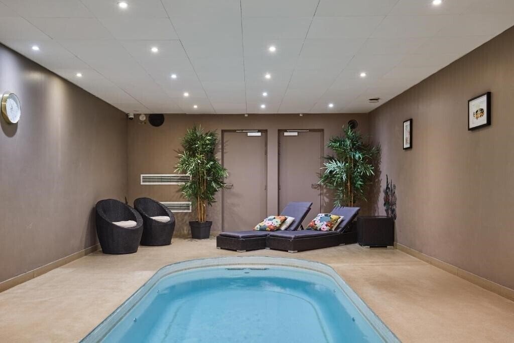 Отель Appart Hotel Odalys City Signature Paris XVII 3*