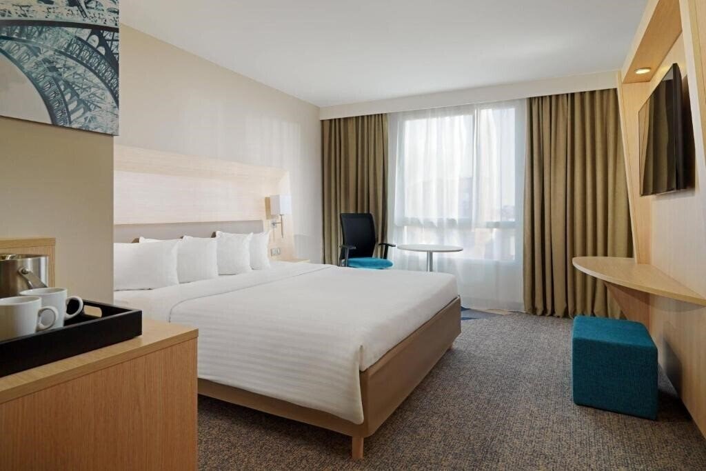 Фото Courtyard by Marriott Paris La Defense West Colombes 4*