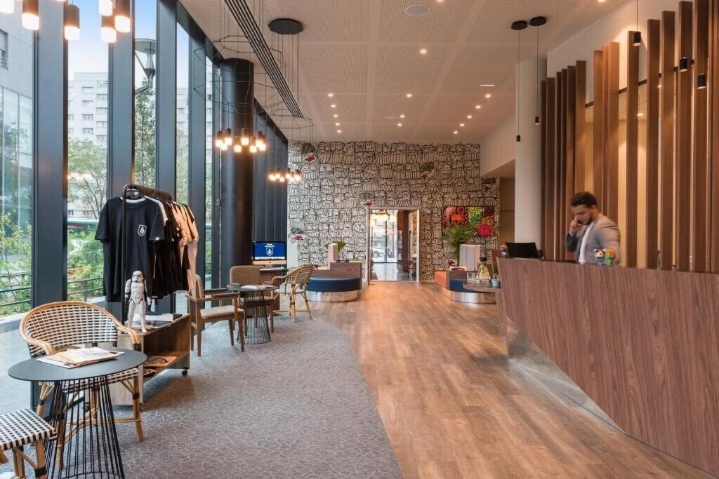 Картинка The Originals Boutique, Hotel Maison Montmartre Paris Les Puces 4*