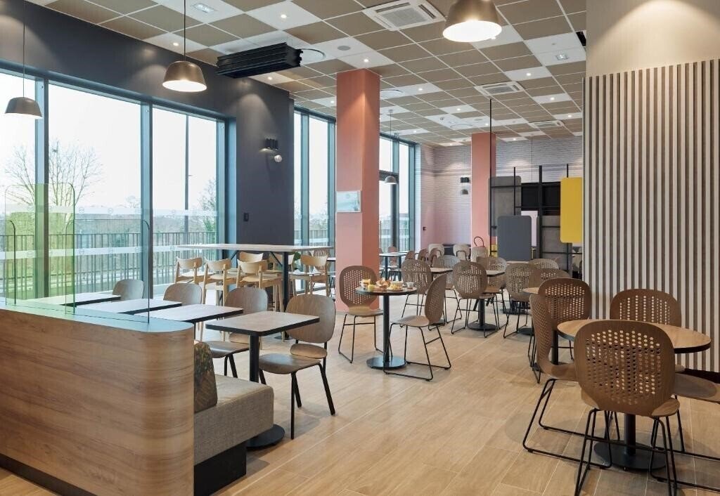 Зображення B&B Hotel Versailles Rocquencourt 3*