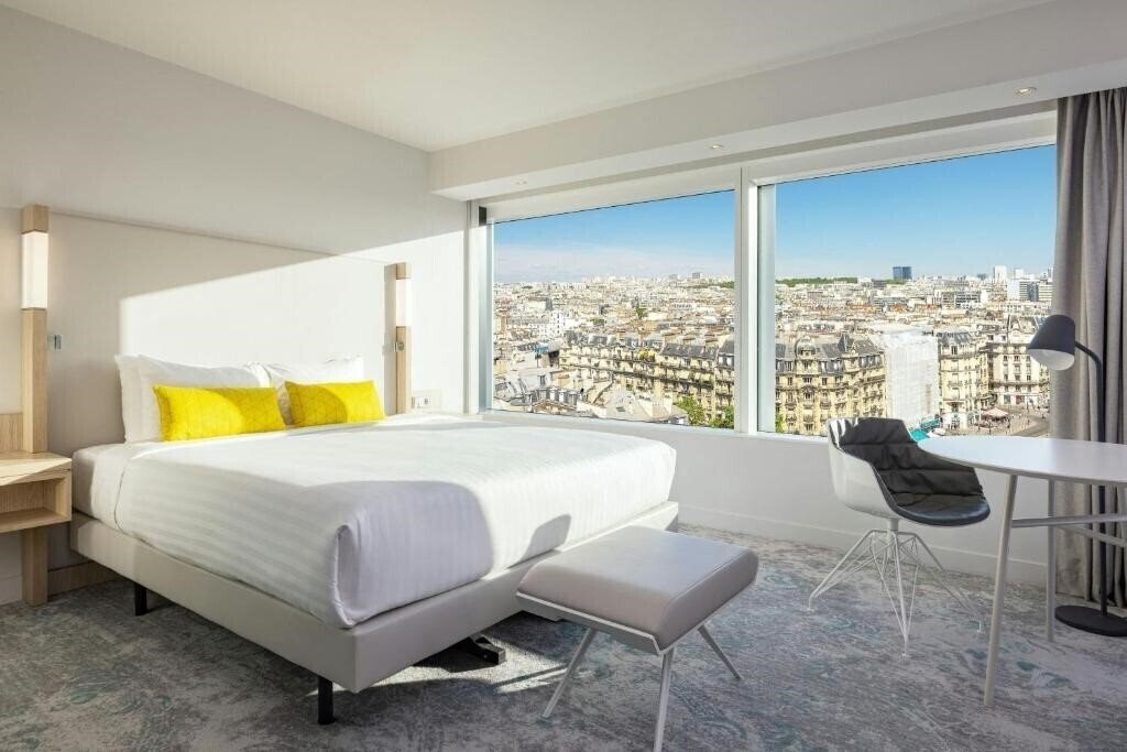 Отель Courtyard by Marriott Paris Gare de Lyon 4*