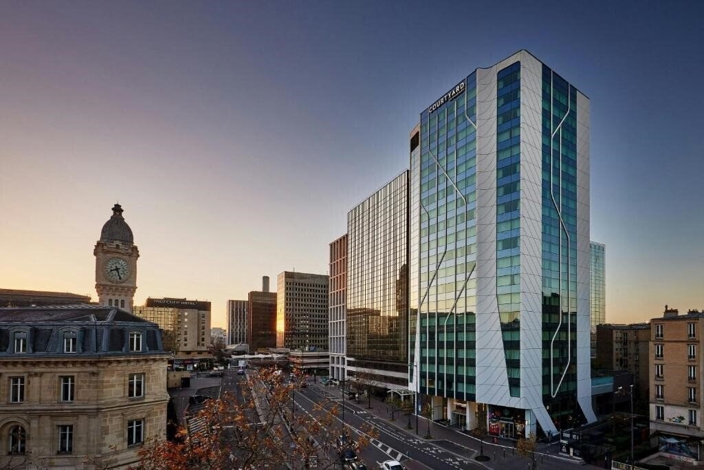Фото Courtyard by Marriott Paris Gare de Lyon 4*