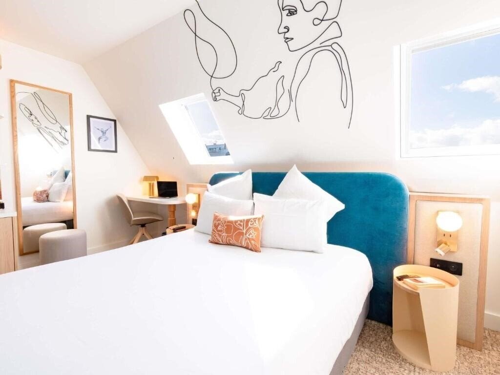Отель Mercure Paris Montparnasse Raspail 4*