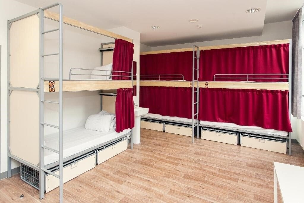 Фотографія St Christopher's Inn Paris Gare du Nord 3*