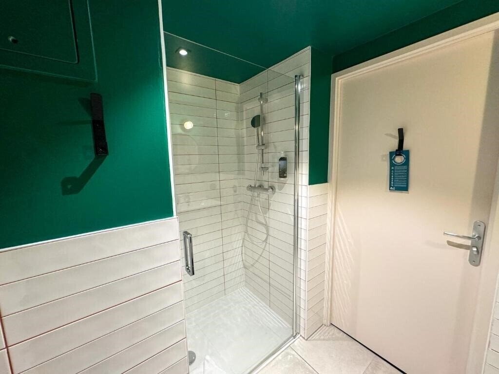 Отель All Suites Appart Hotel et Hotel Paris 13 Porte d'Italie 3*