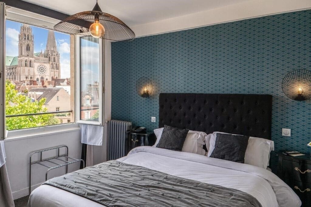 Фото Logis Hotel Le Boeuf Couronne Chartres 3*