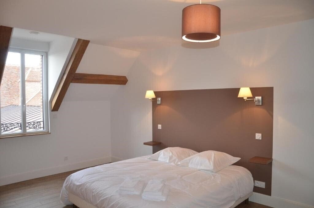 Фото Auberge du Moulin a Vent, The Originals Relais 3*