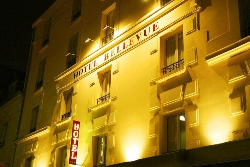 Готель Hotel Bellevue Paris Montmartre 3*