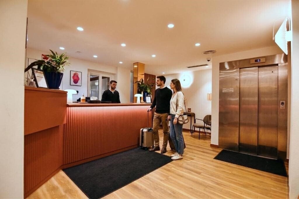 Фотография Agate Hotel 3*