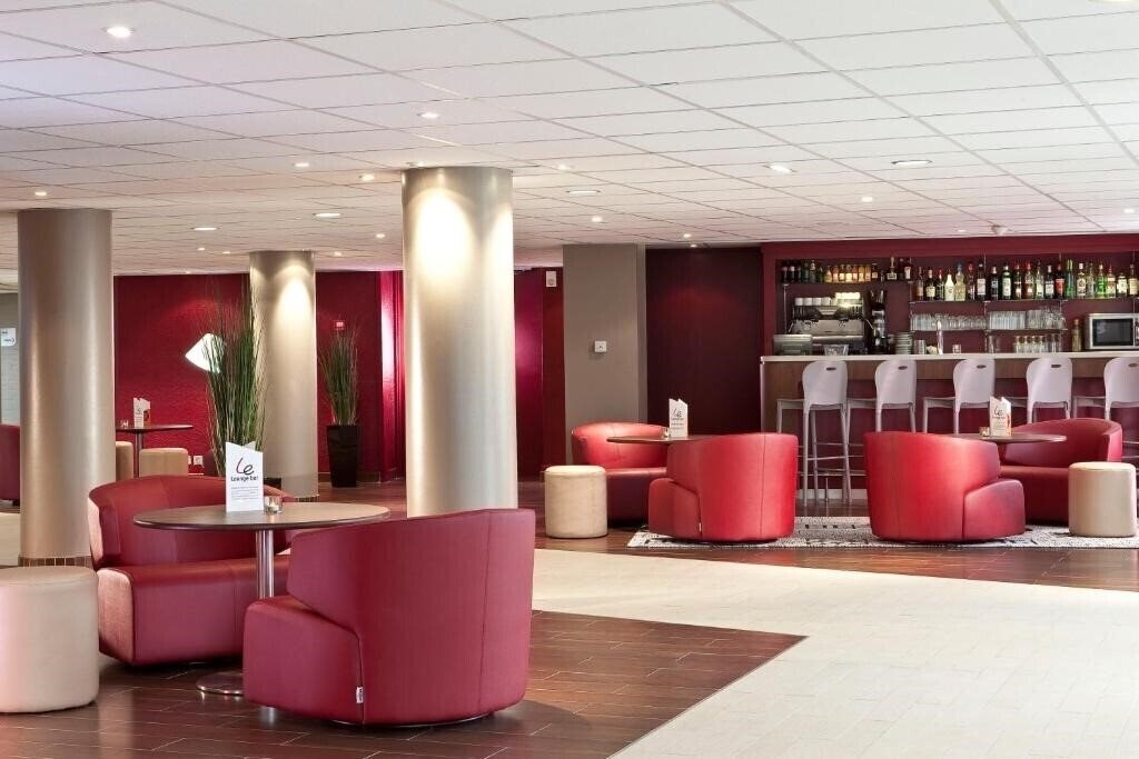 Фото Campanile Paris Est Porte de Bagnolet (ex. Campanile Porte de Bagnolet) 3*