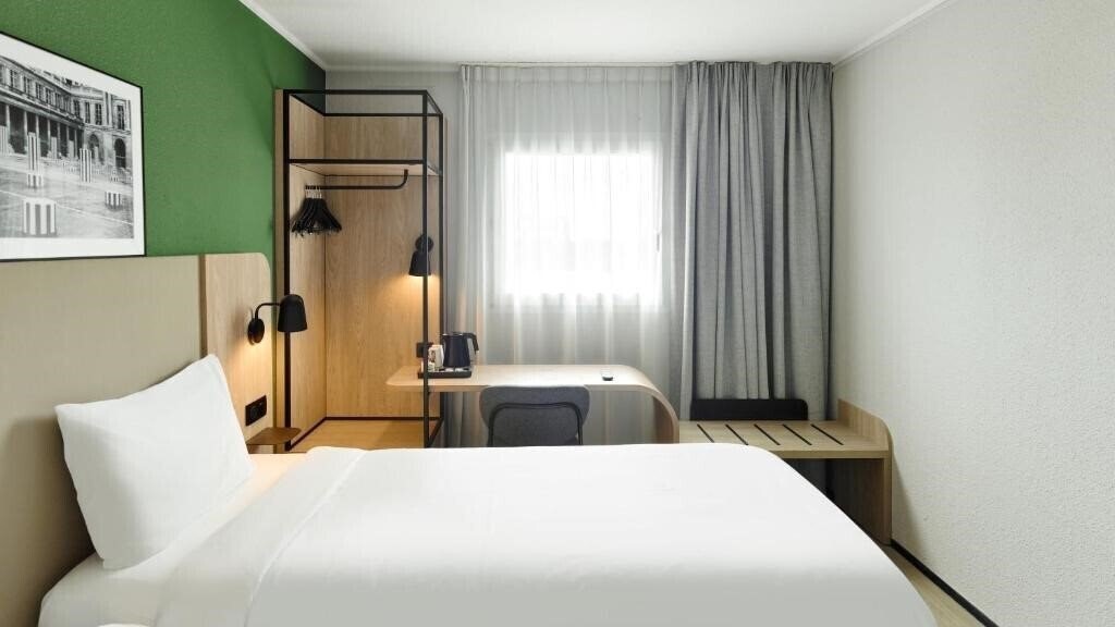 Изображение Campanile Paris Est Porte de Bagnolet 3*