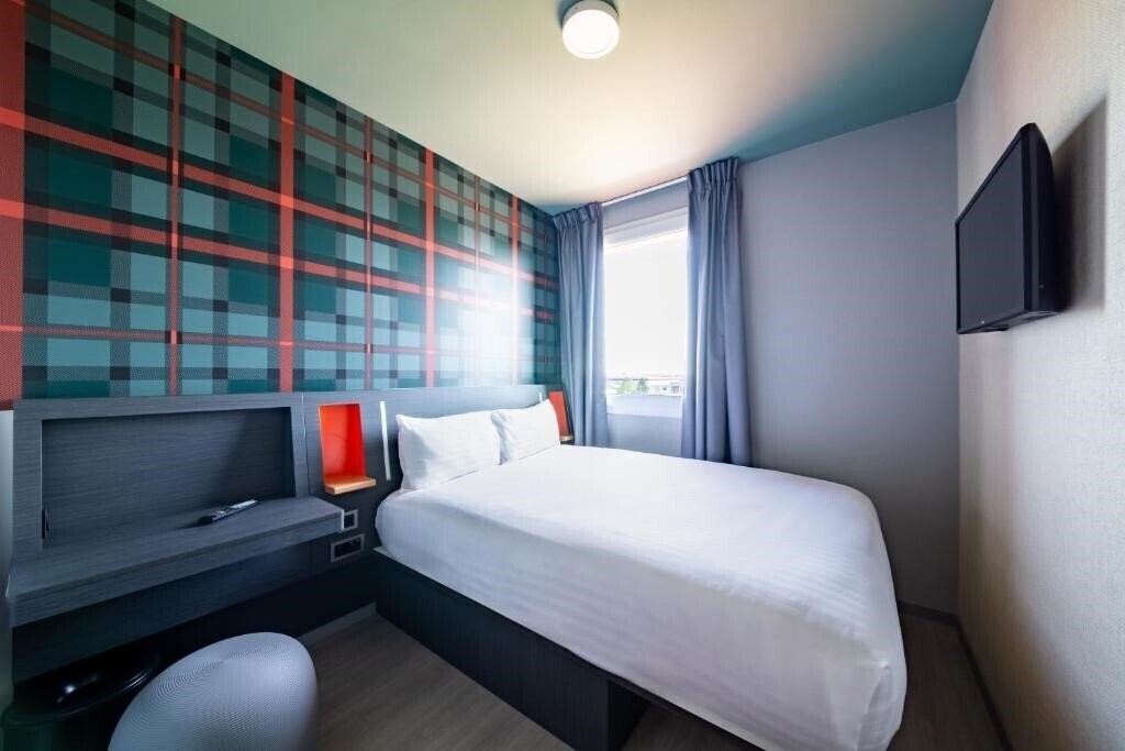 Отель EasyHotel Paris Charles de Gaulle Villepinte 2*